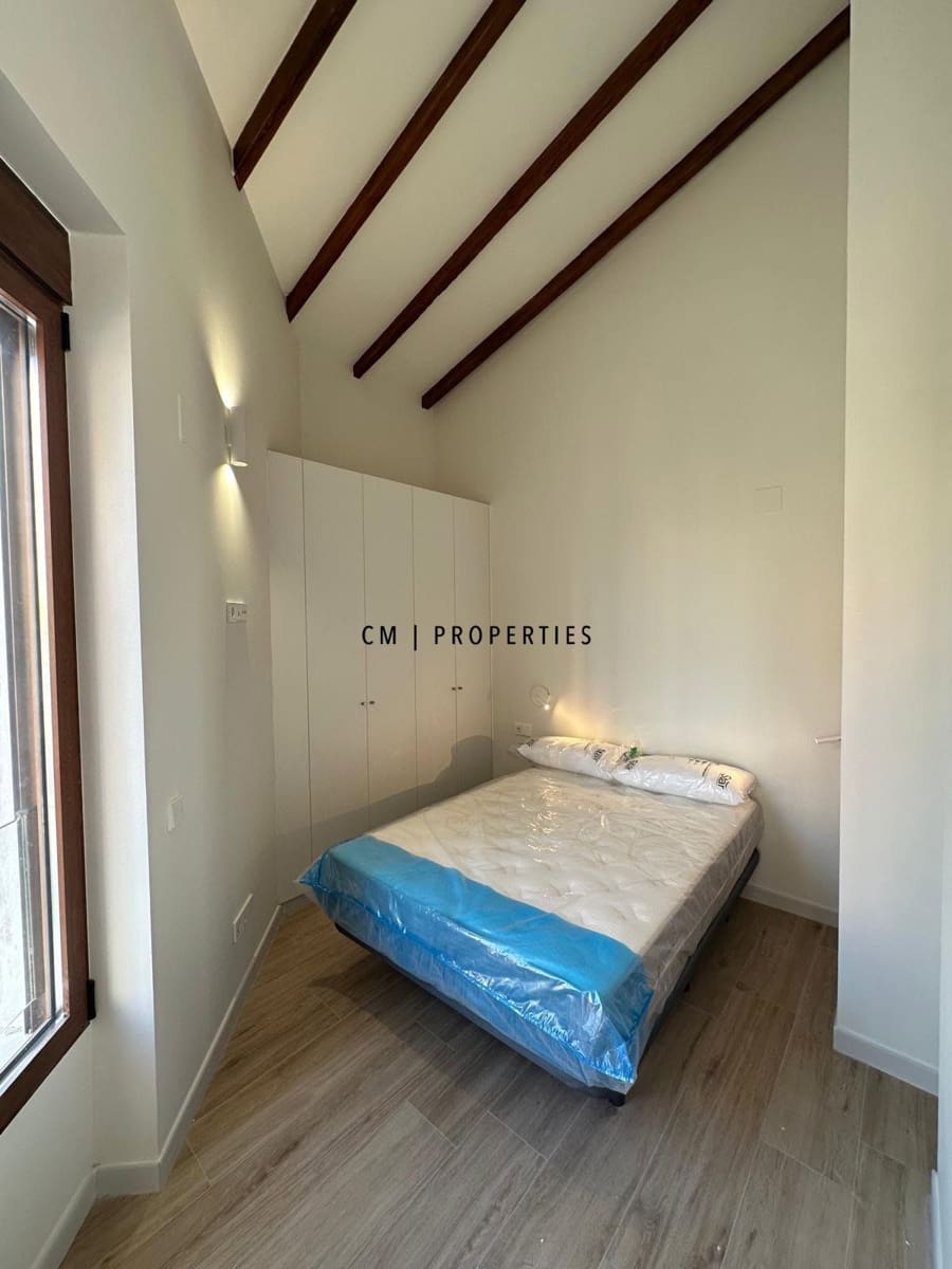 Flat for rent in Moncada - € 900 (Ref: 9950745)