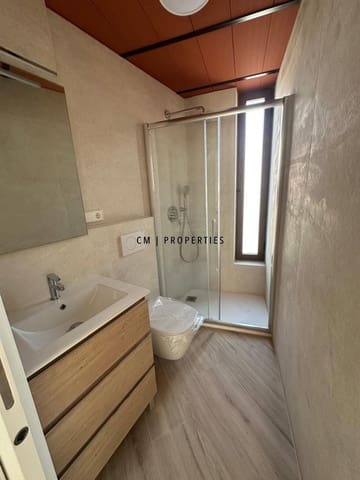 Flat for rent in Moncada - € 900 (Ref: 9950745)