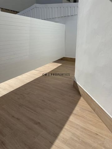 Flat for rent in Moncada - € 900 (Ref: 9950745)