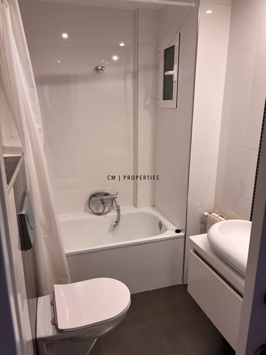 2 soverom Leilighet til leie i Valencia by - € 1 650 (Ref: 9950746)