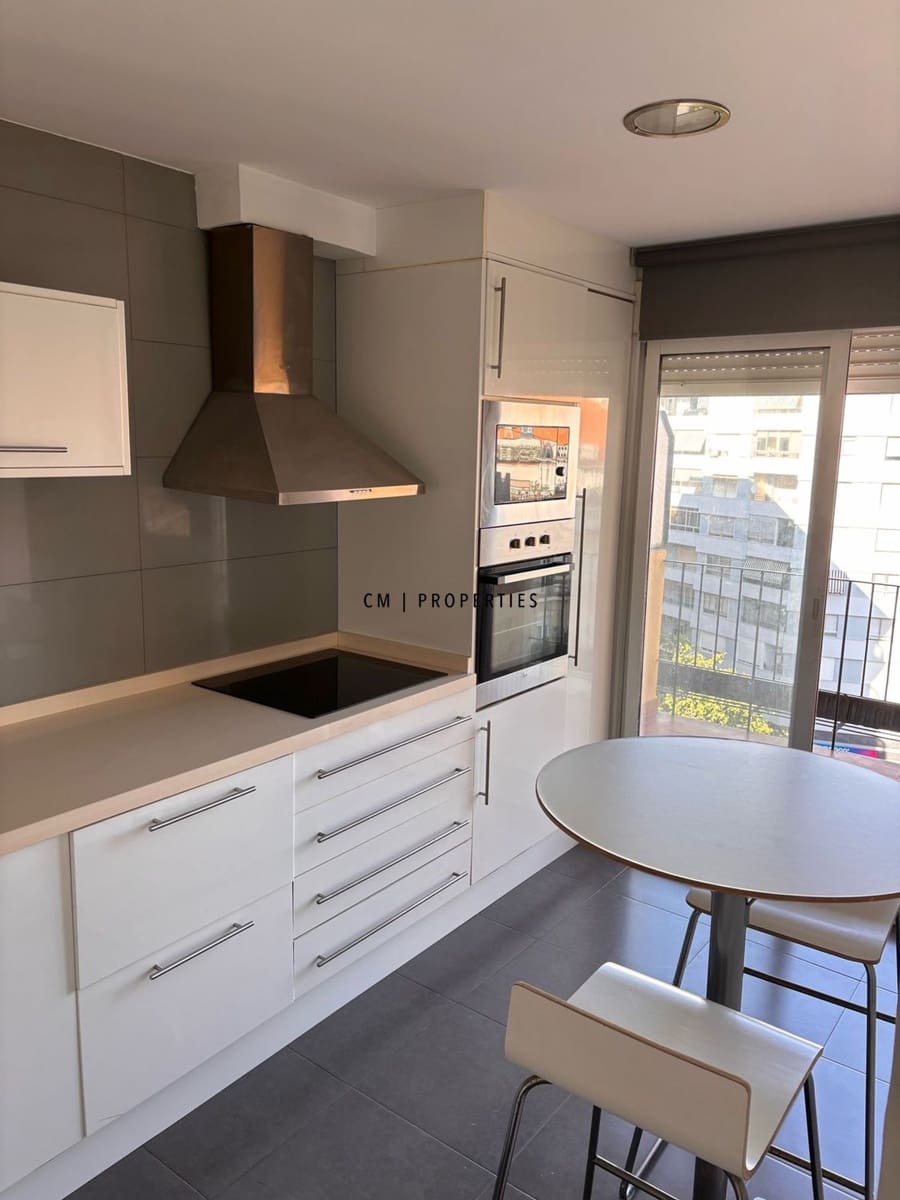 2 soverom Leilighet til leie i Valencia by - € 1 650 (Ref: 9950746)