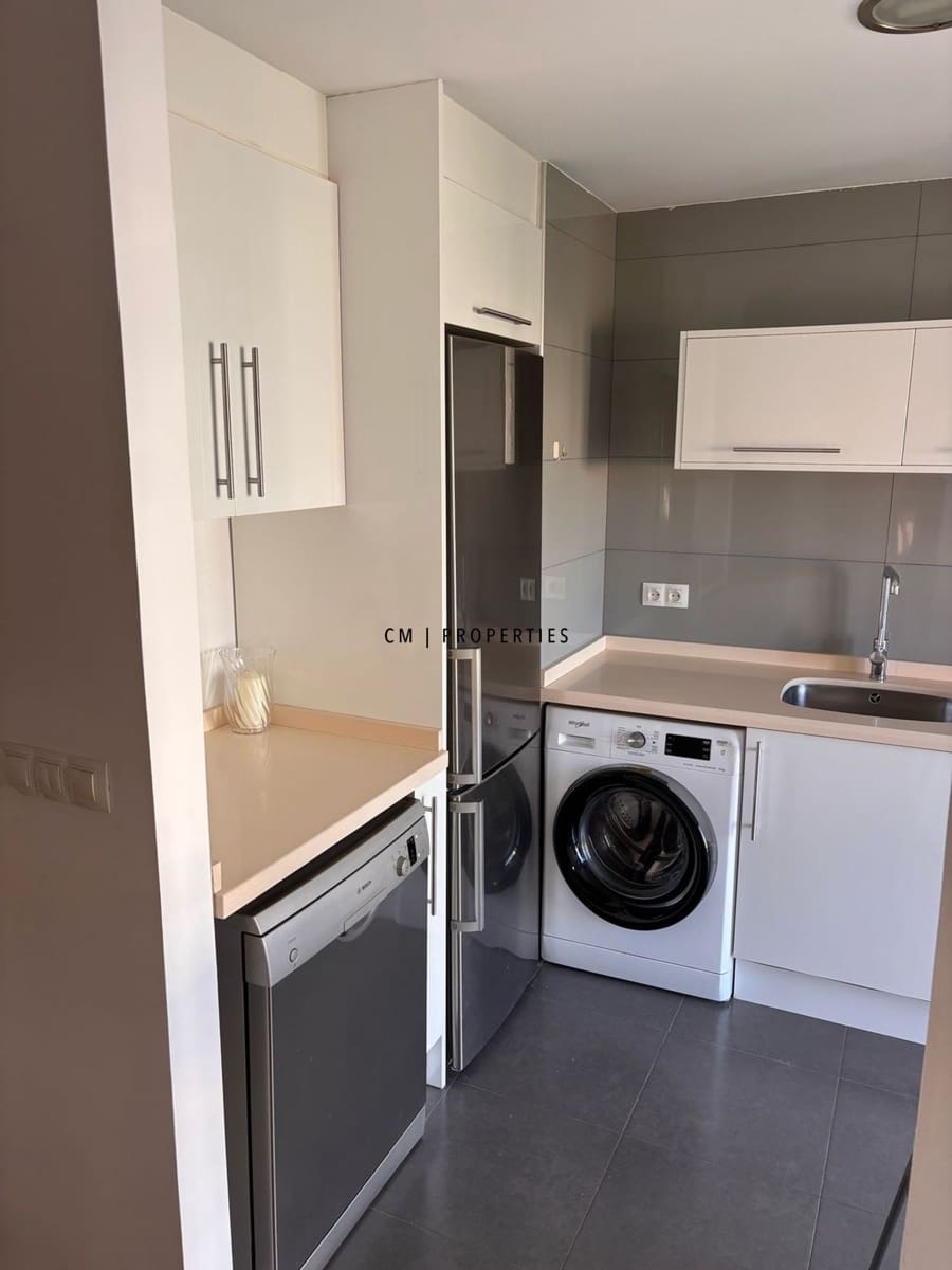 2 soverom Leilighet til leie i Valencia by - € 1 650 (Ref: 9950746)