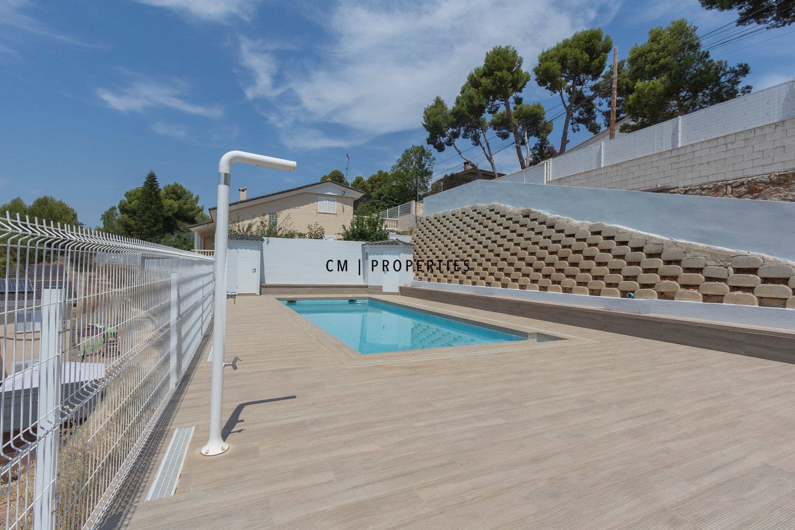 3 bedroom Villa for sale in Torrent with pool garage - € 579,000 (Ref: 9952830)