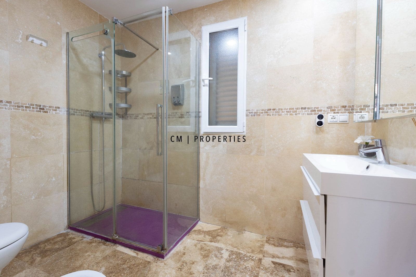 3 bedroom Villa for sale in Torrent with pool garage - € 579,000 (Ref: 9952830)