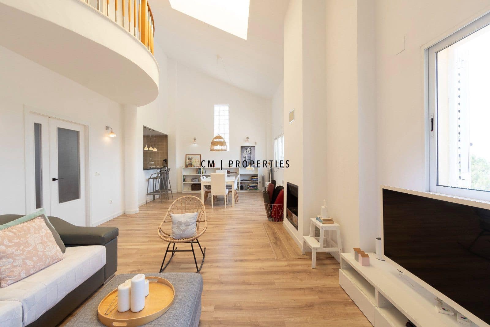 3 bedroom Villa for sale in Torrent with pool garage - € 579,000 (Ref: 9952830)