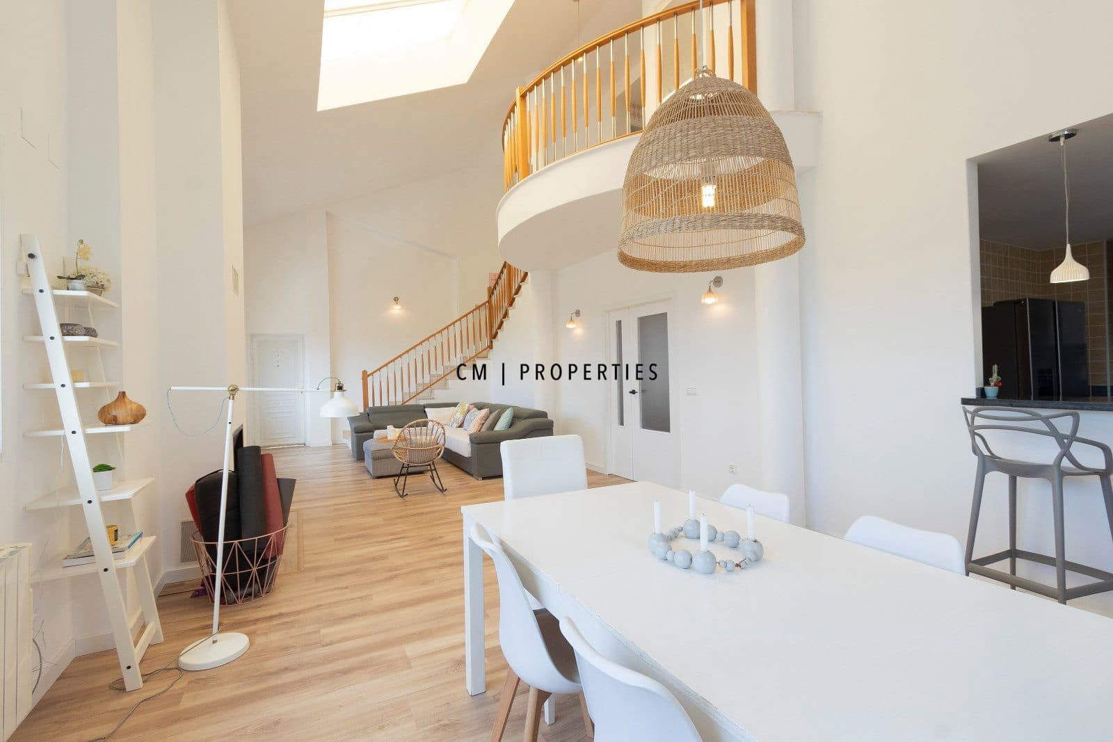 3 bedroom Villa for sale in Torrent with pool garage - € 579,000 (Ref: 9952830)