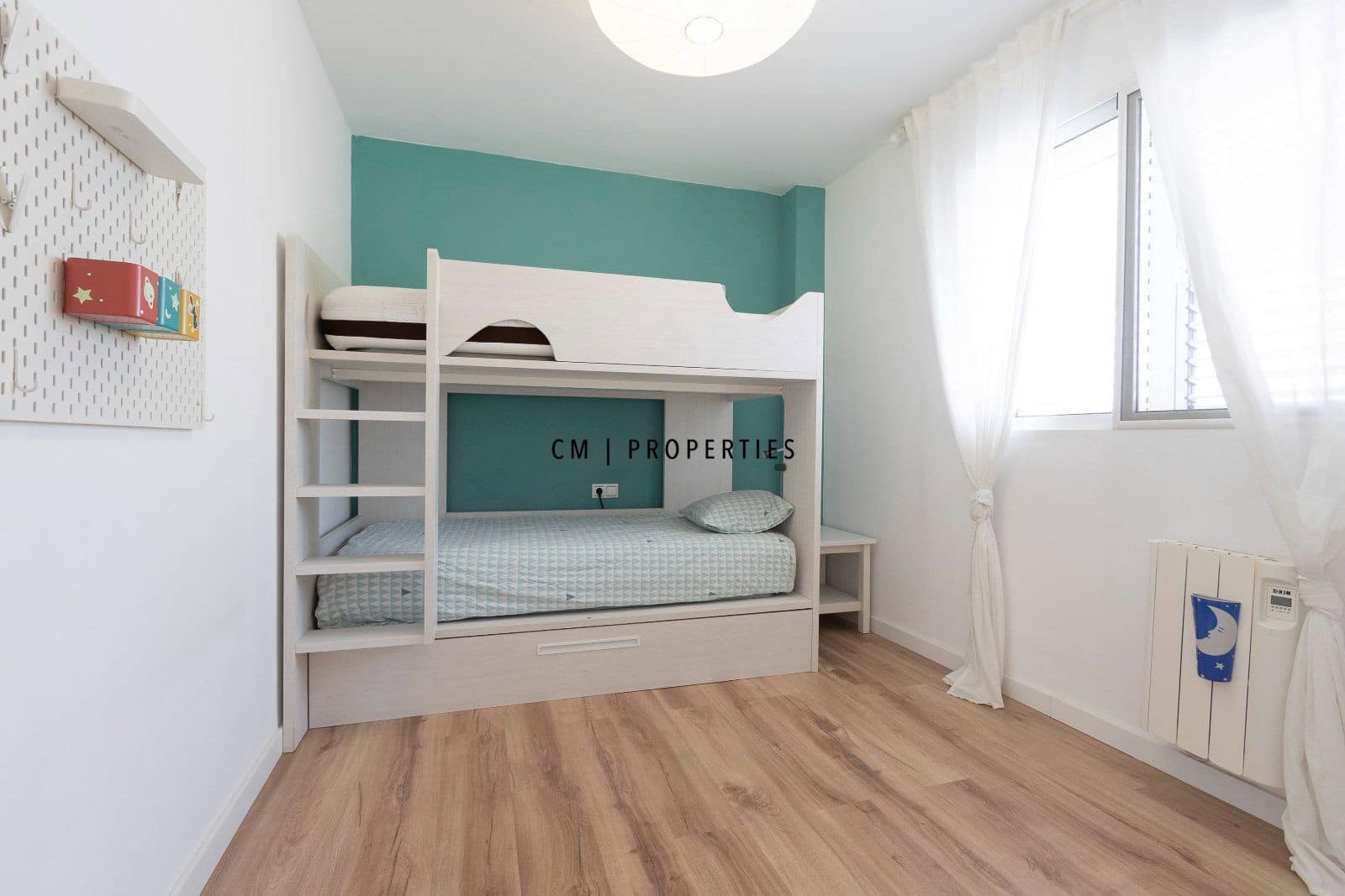 3 bedroom Villa for sale in Torrent with pool garage - € 579,000 (Ref: 9952830)