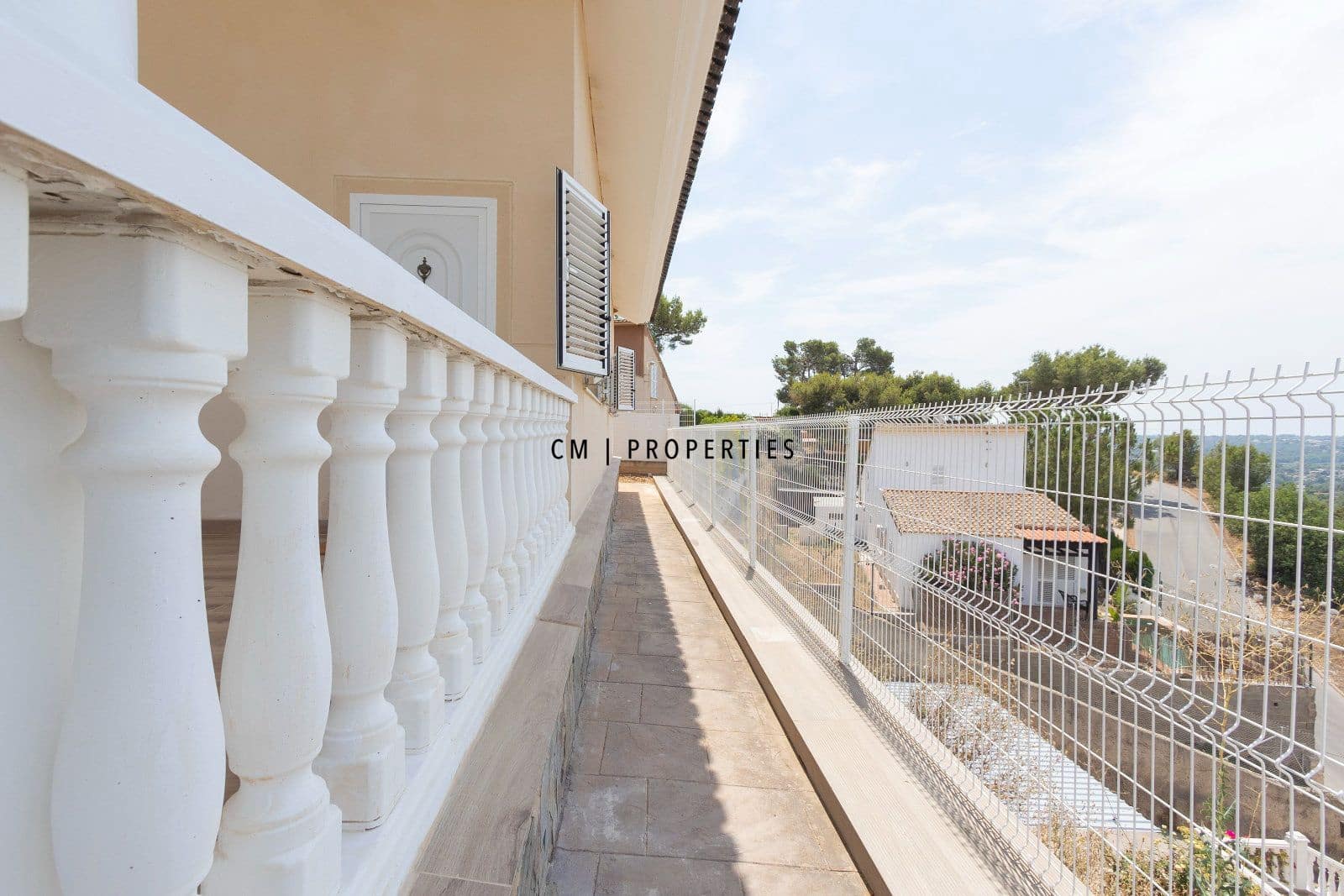 3 bedroom Villa for sale in Torrent with pool garage - € 579,000 (Ref: 9952830)