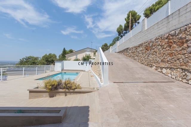 3 soverom Villa til salgs i Torrent med svømmebasseng garasje - € 579 000 (Ref: 9952830)