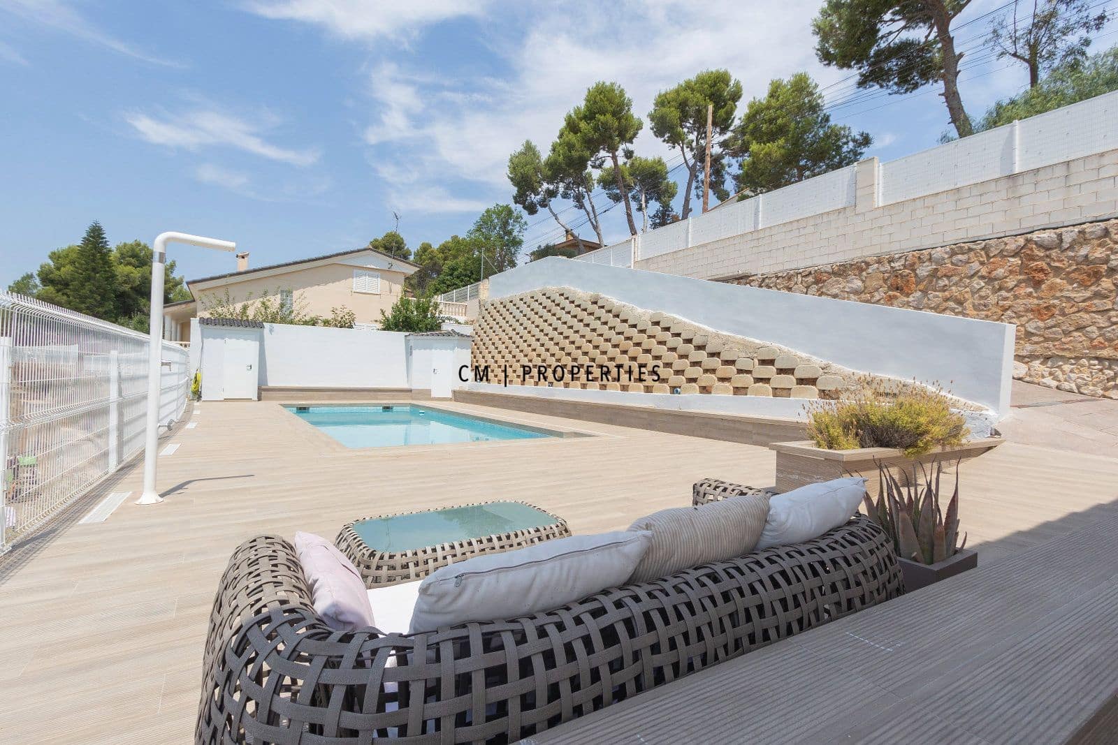 3 bedroom Villa for sale in Torrent with pool garage - € 579,000 (Ref: 9952830)