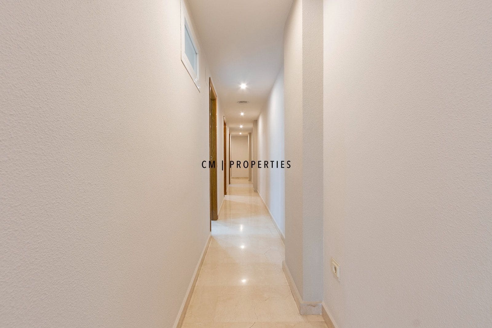 Appartement de 4 chambres à louer à Valence ville - 1 800 € (Ref: 9952904)