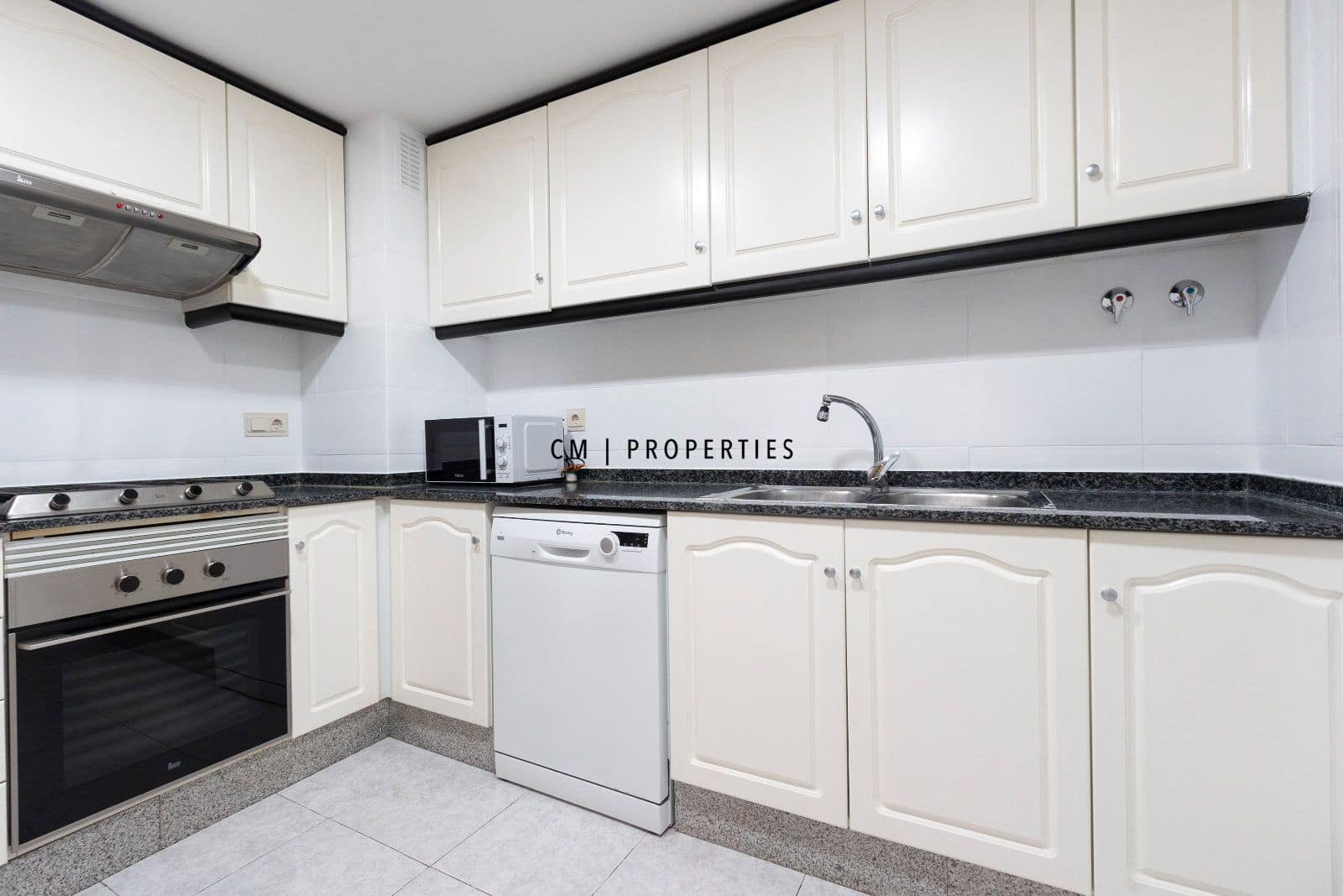 Appartement de 4 chambres à louer à Valence ville - 1 800 € (Ref: 9952904)