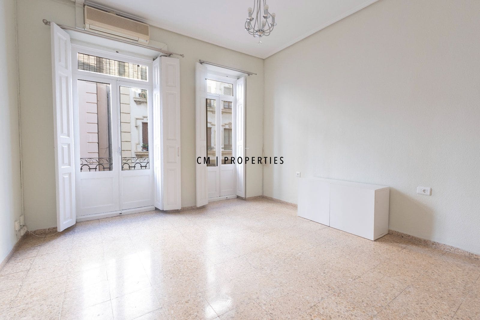 4 soveværelse Lejlighed til leje i Valencia by - € 2.500 (Ref: 9952905)