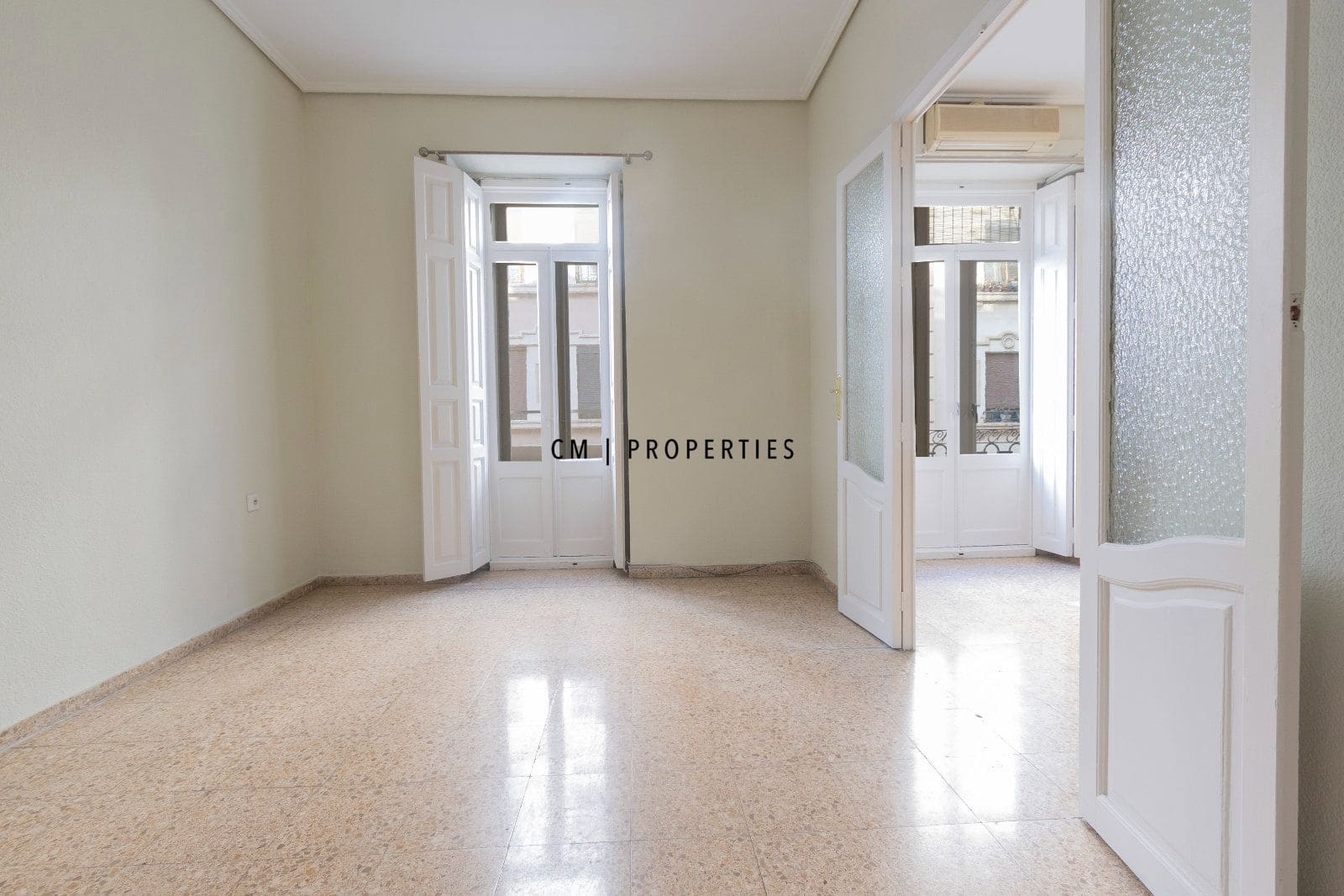 4 soveværelse Lejlighed til leje i Valencia by - € 2.500 (Ref: 9952905)