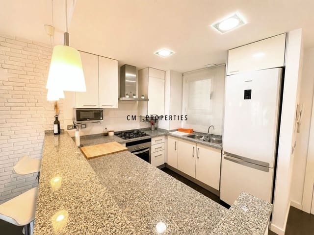 Piso de 2 habitaciones en Paterna en alquiler con garaje - 1.500 € (Ref: 9953060)