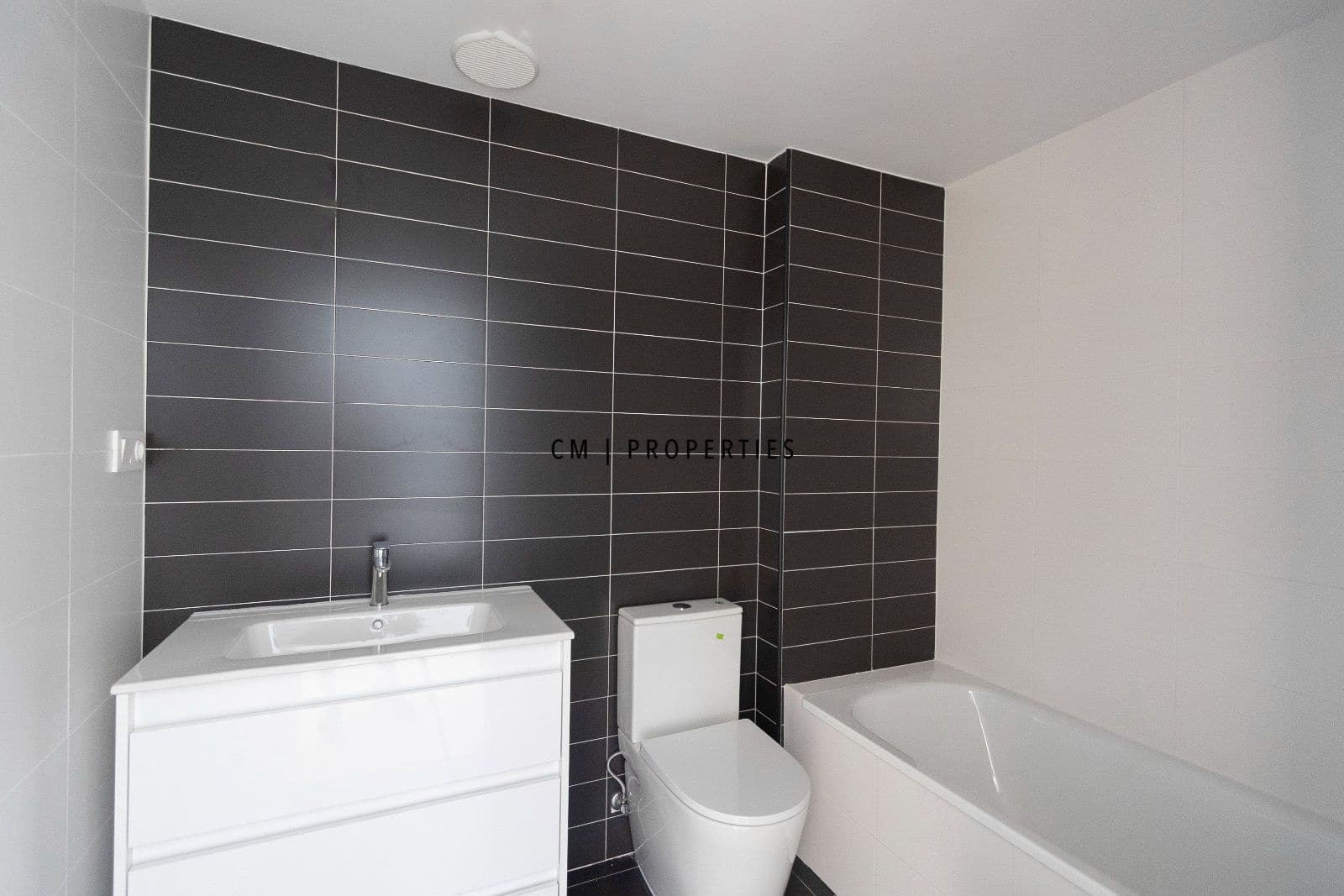 2 bedroom Flat for sale in Petres - € 175,000 (Ref: 9956531)