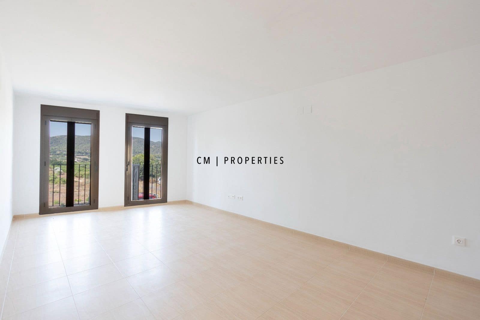 2 bedroom Flat for sale in Petres - € 175,000 (Ref: 9956531)