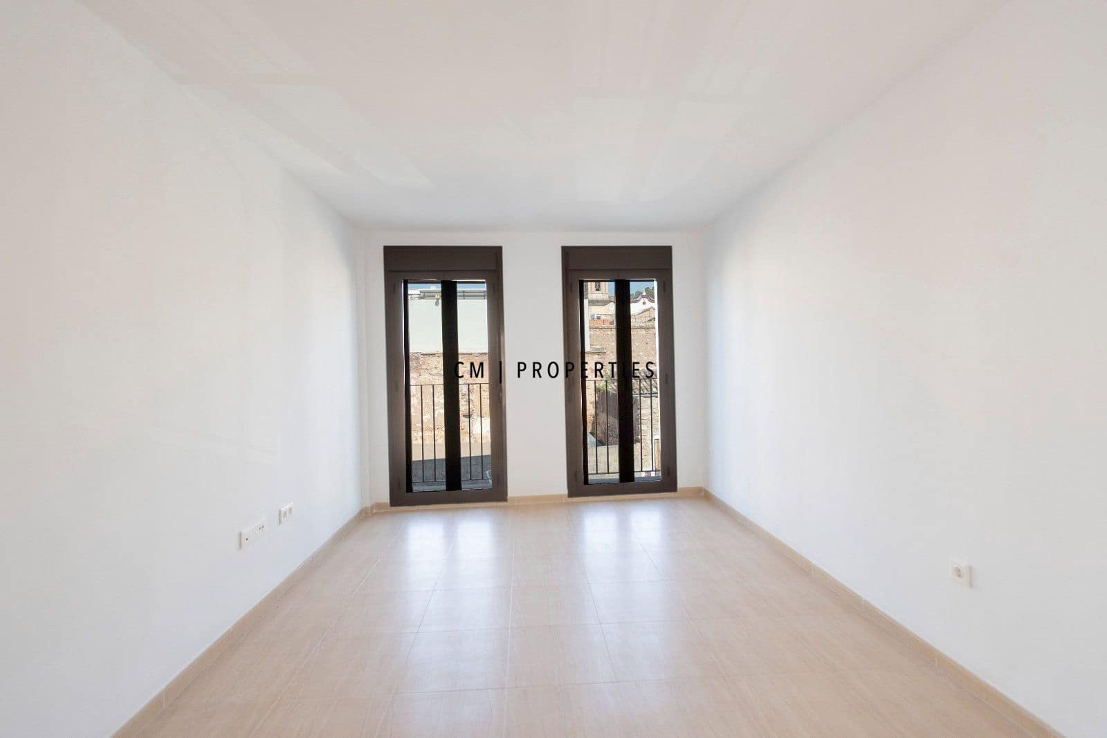 2 bedroom Flat for sale in Petres - € 190,000 (Ref: 9956532)
