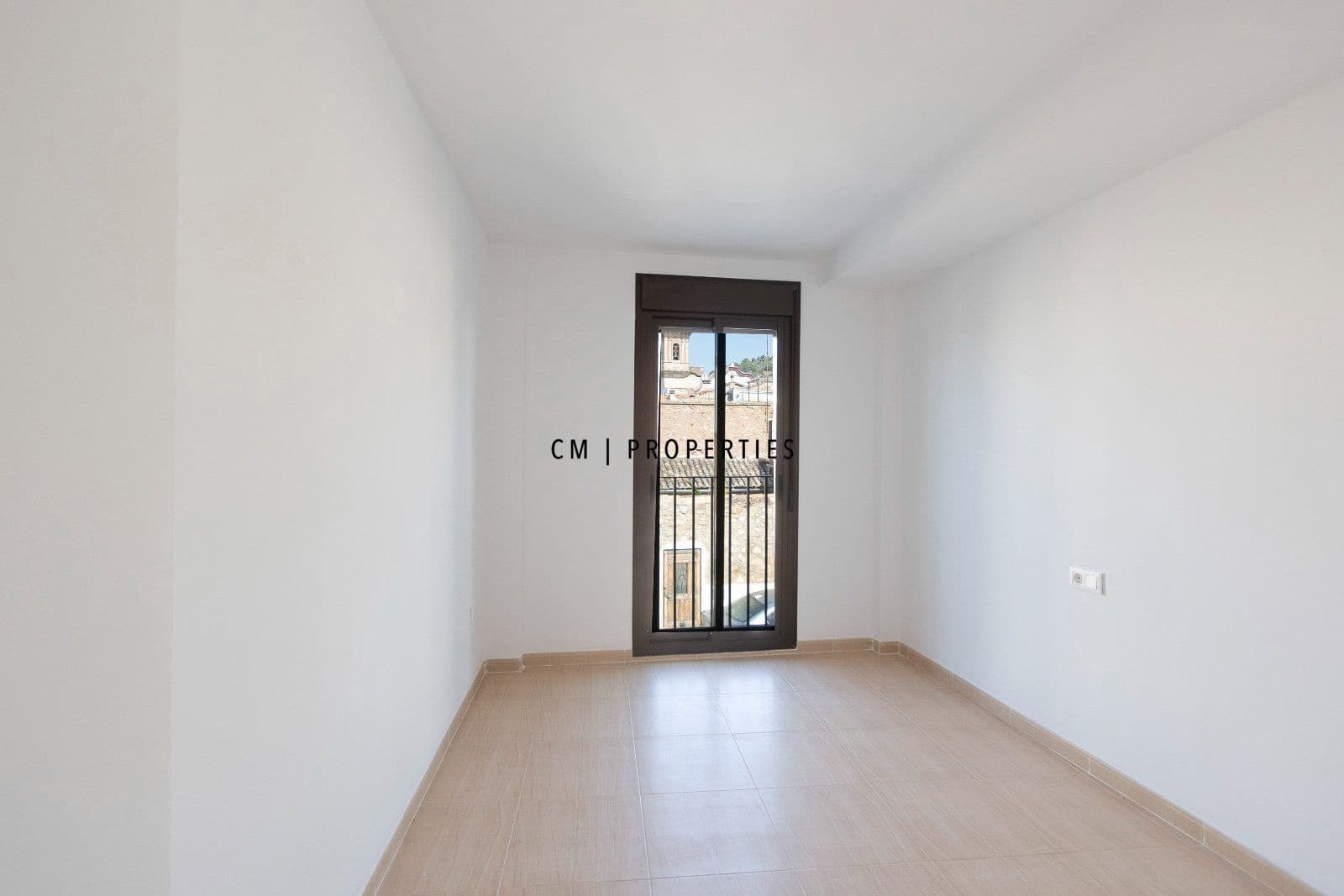 2 bedroom Flat for sale in Petres - € 190,000 (Ref: 9956532)