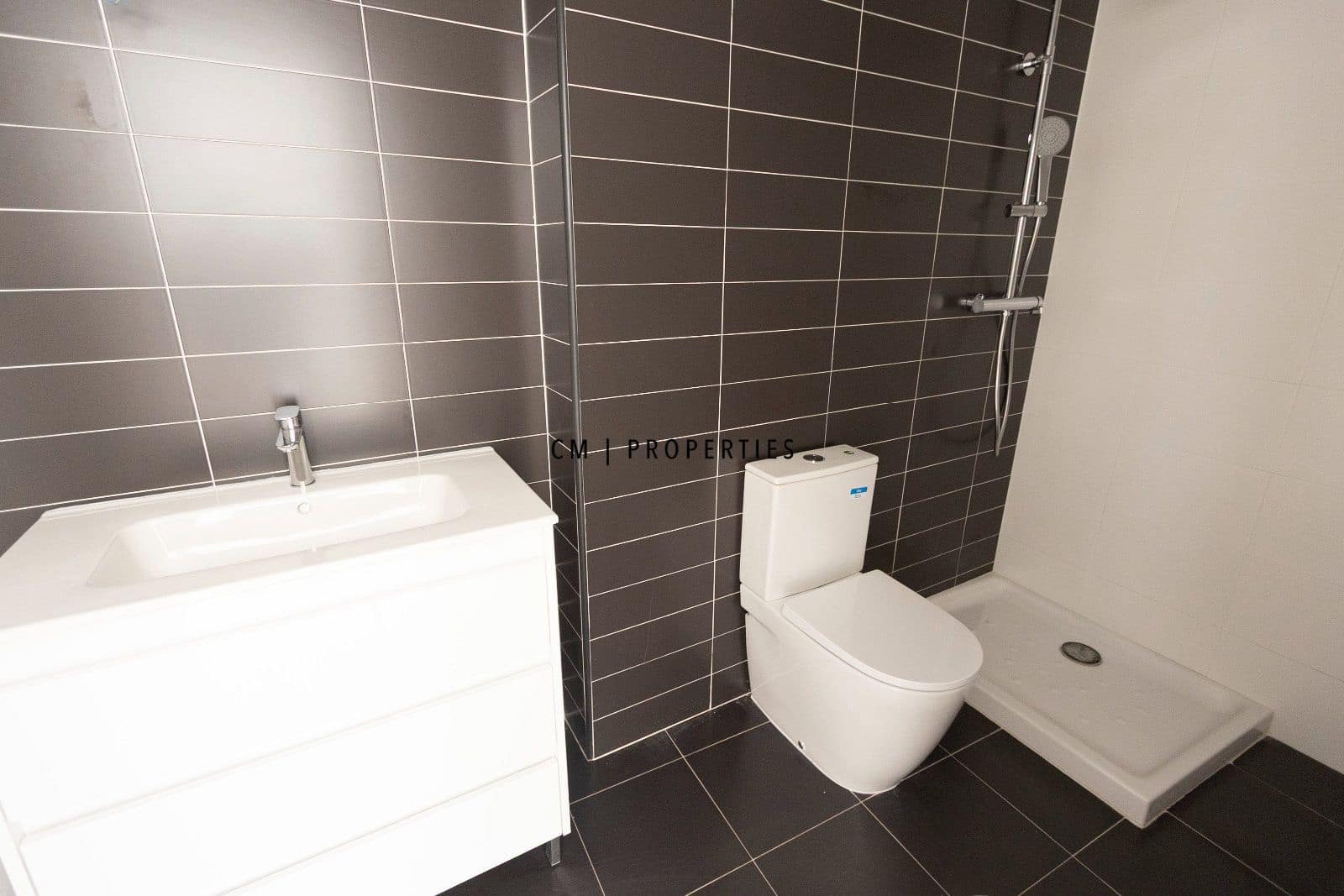 2 bedroom Flat for sale in Petres - € 190,000 (Ref: 9956532)