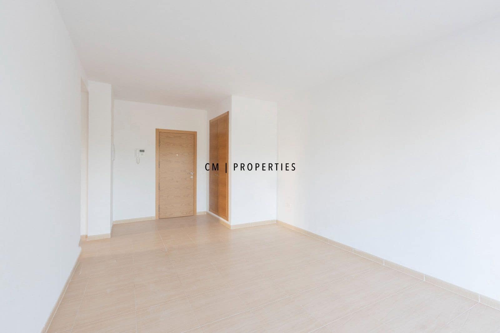 2 bedroom Flat for sale in Petres - € 165,000 (Ref: 9956533)