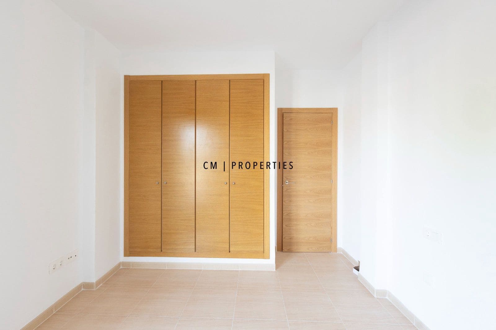 2 bedroom Flat for sale in Petres - € 165,000 (Ref: 9956533)