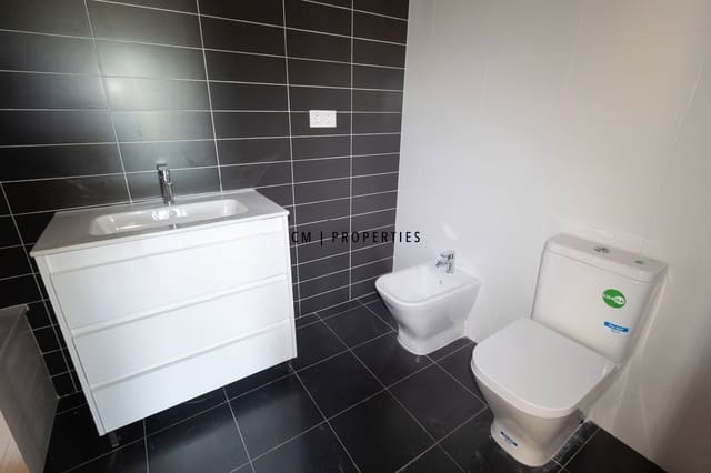 2 bedroom Flat for sale in Petrés - € 165,000 (Ref: 9956533)