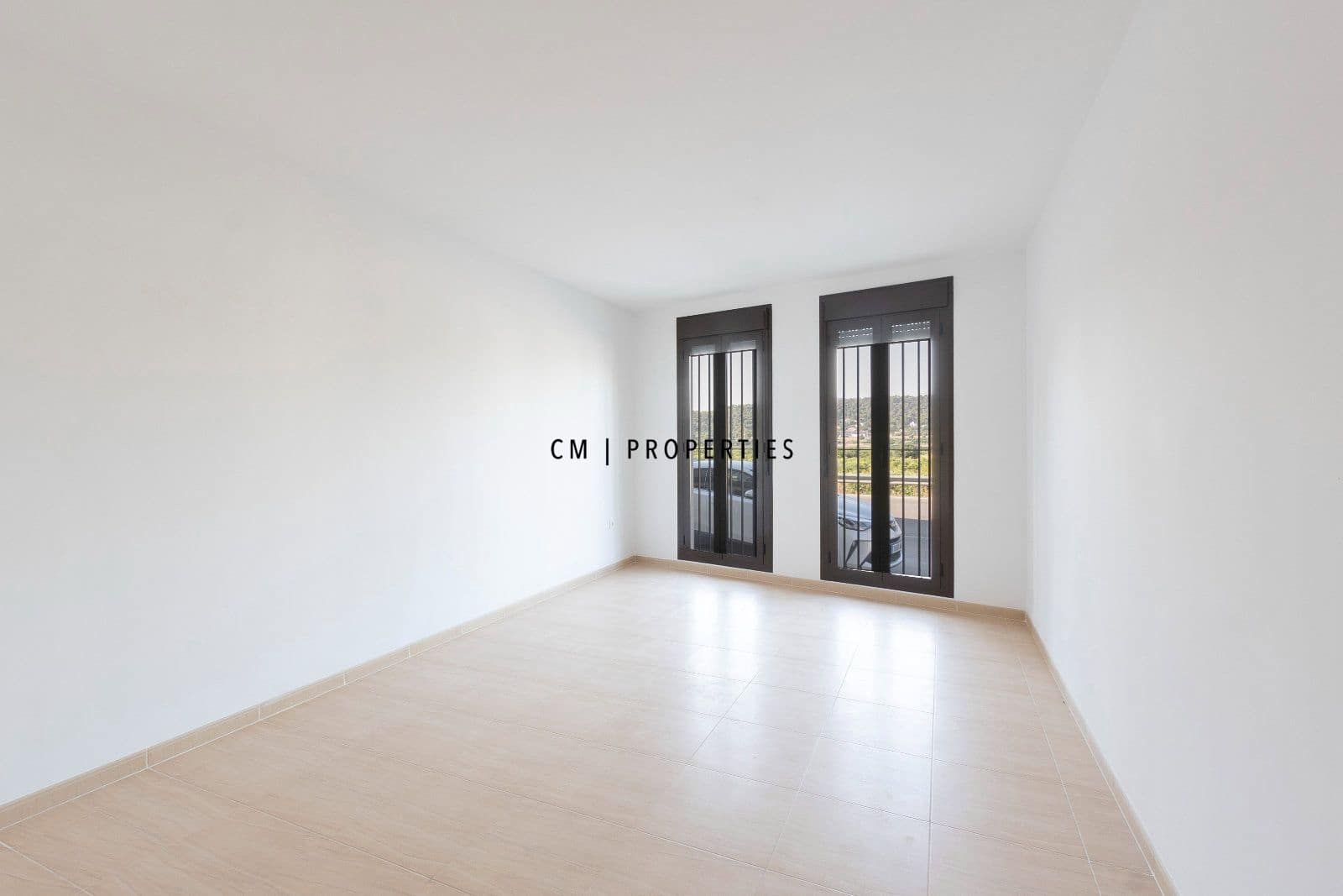 2 bedroom Flat for sale in Petres - € 165,000 (Ref: 9956533)