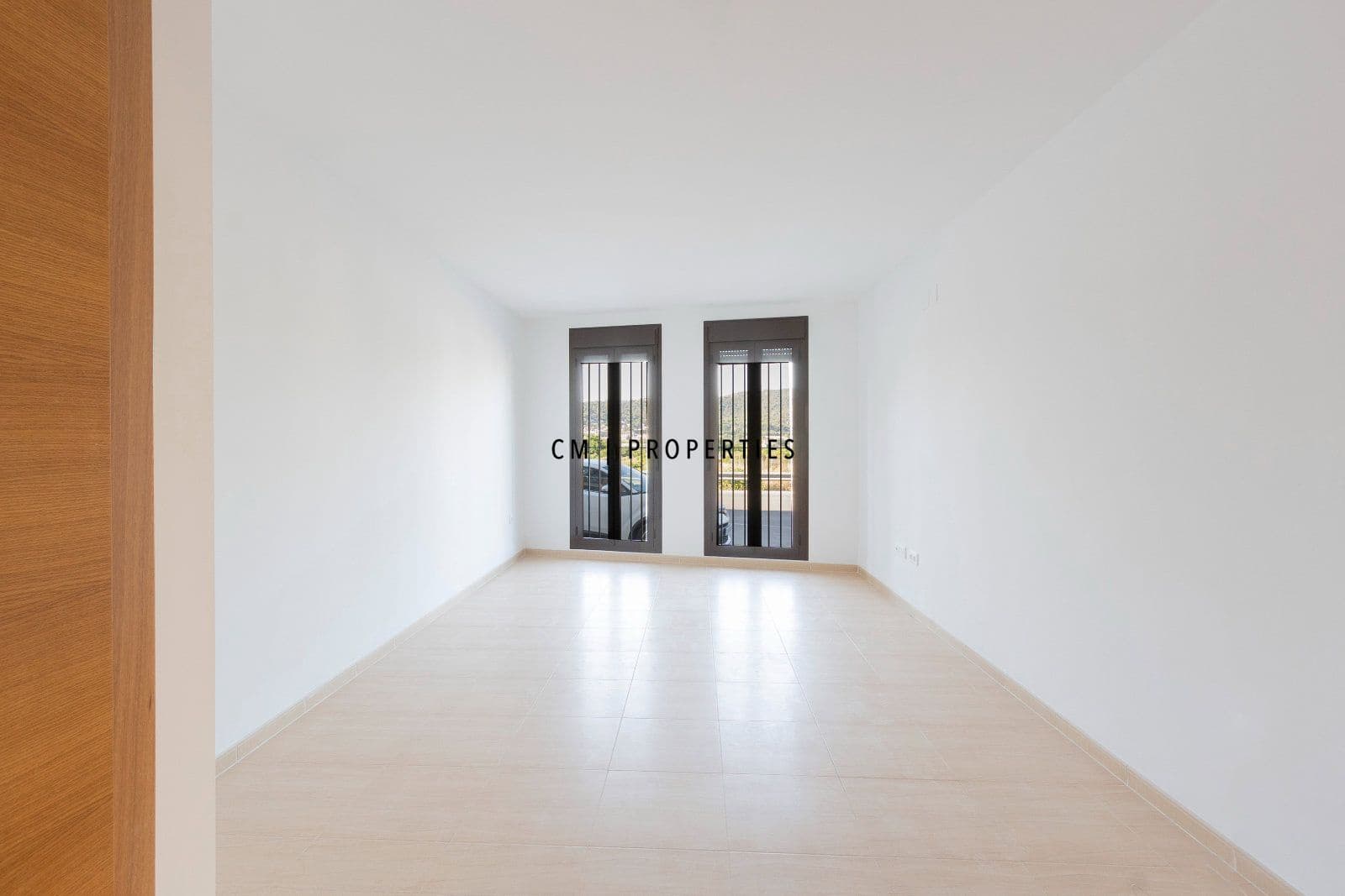 2 bedroom Flat for sale in Petres - € 165,000 (Ref: 9956533)