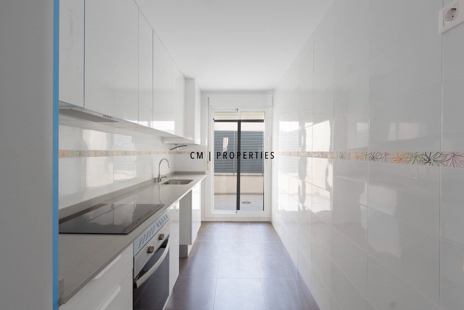 2 bedroom Flat for sale in Petres - € 190,000 (Ref: 9956534)