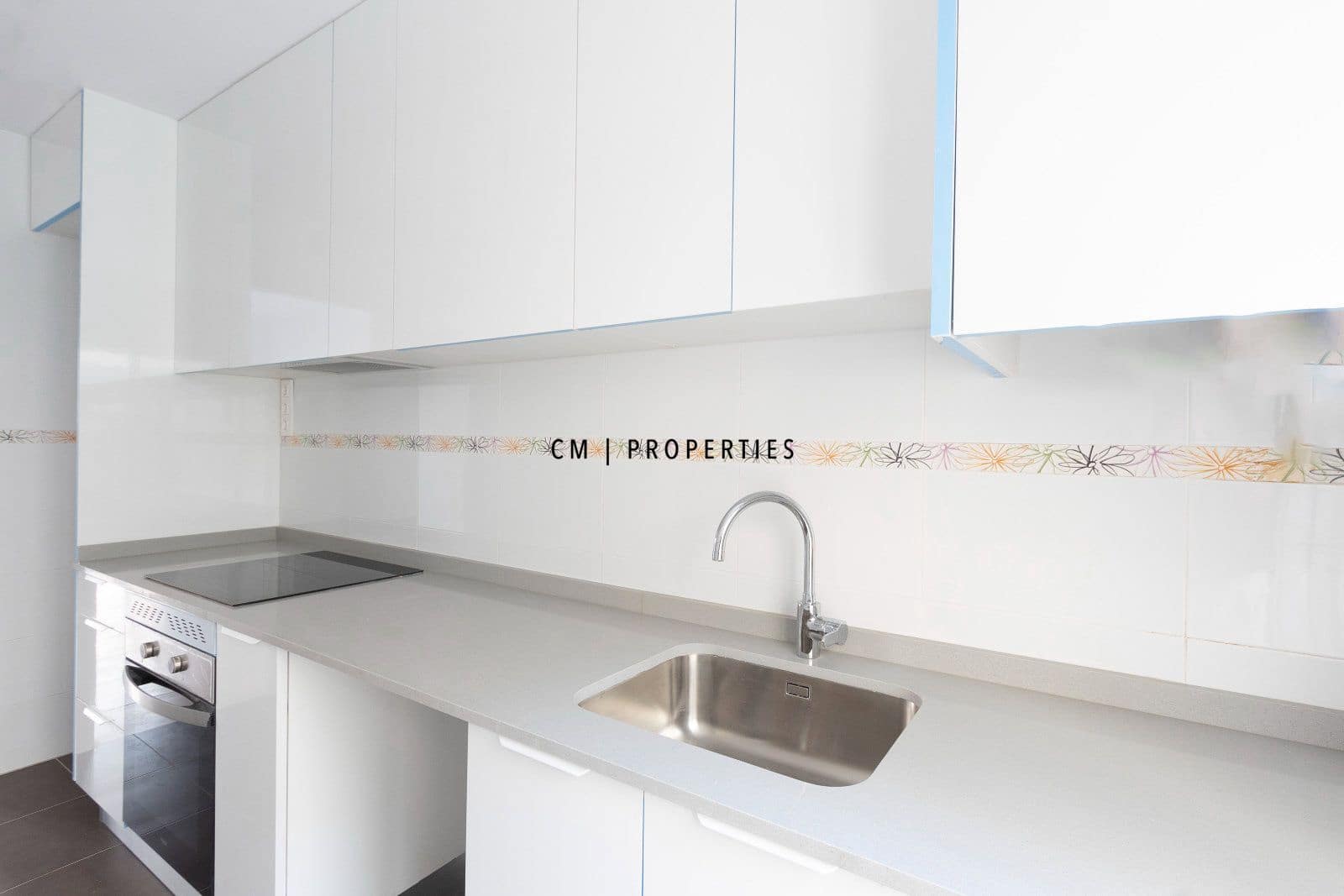 2 bedroom Flat for sale in Petres - € 190,000 (Ref: 9956534)