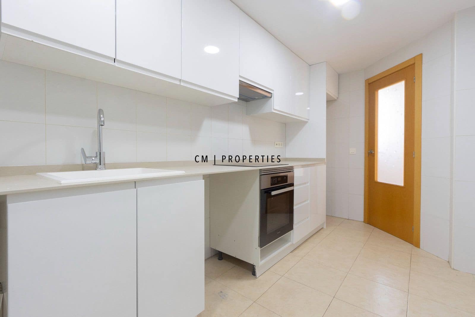 3 bedroom Penthouse for rent in Sagunto / Sagunt - € 1,500 (Ref: 9961163)