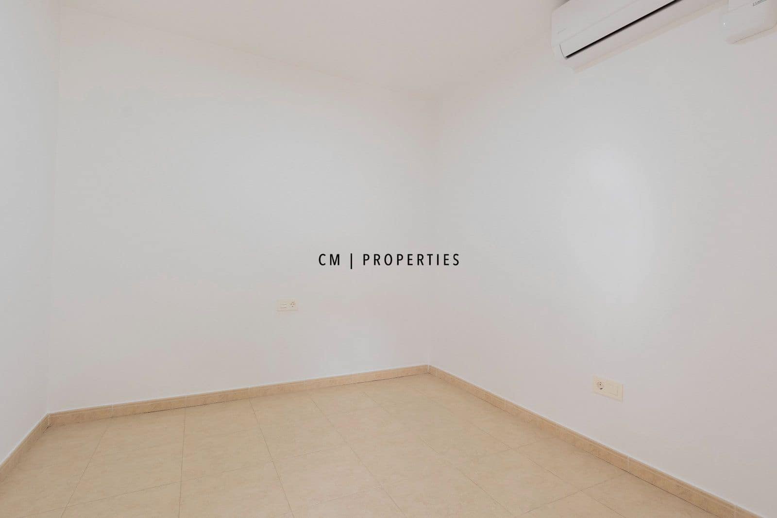 3 bedroom Penthouse for rent in Sagunto / Sagunt - € 1,500 (Ref: 9961163)