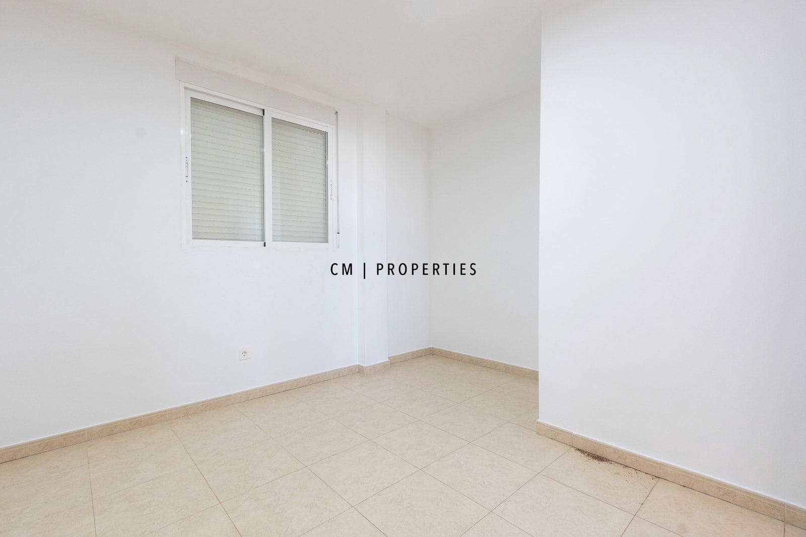 3 bedroom Penthouse for rent in Sagunto / Sagunt - € 1,500 (Ref: 9961163)