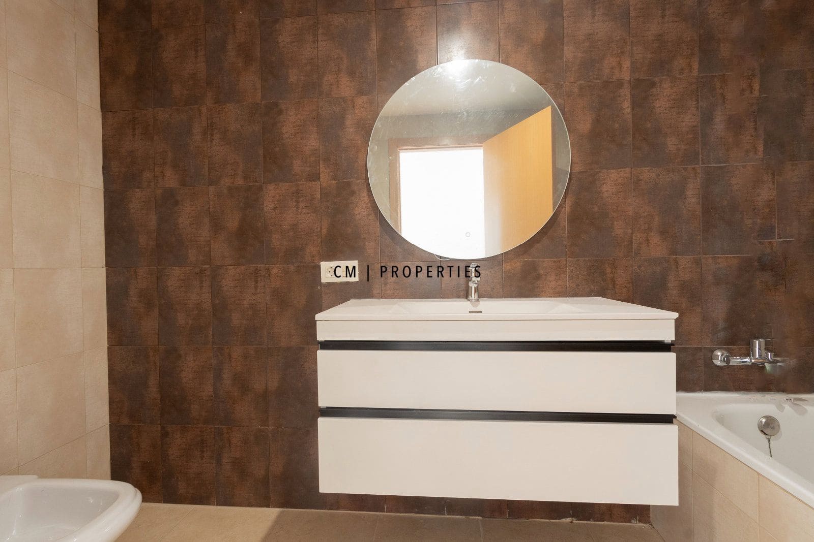 3 bedroom Penthouse for rent in Sagunto / Sagunt - € 1,500 (Ref: 9961163)