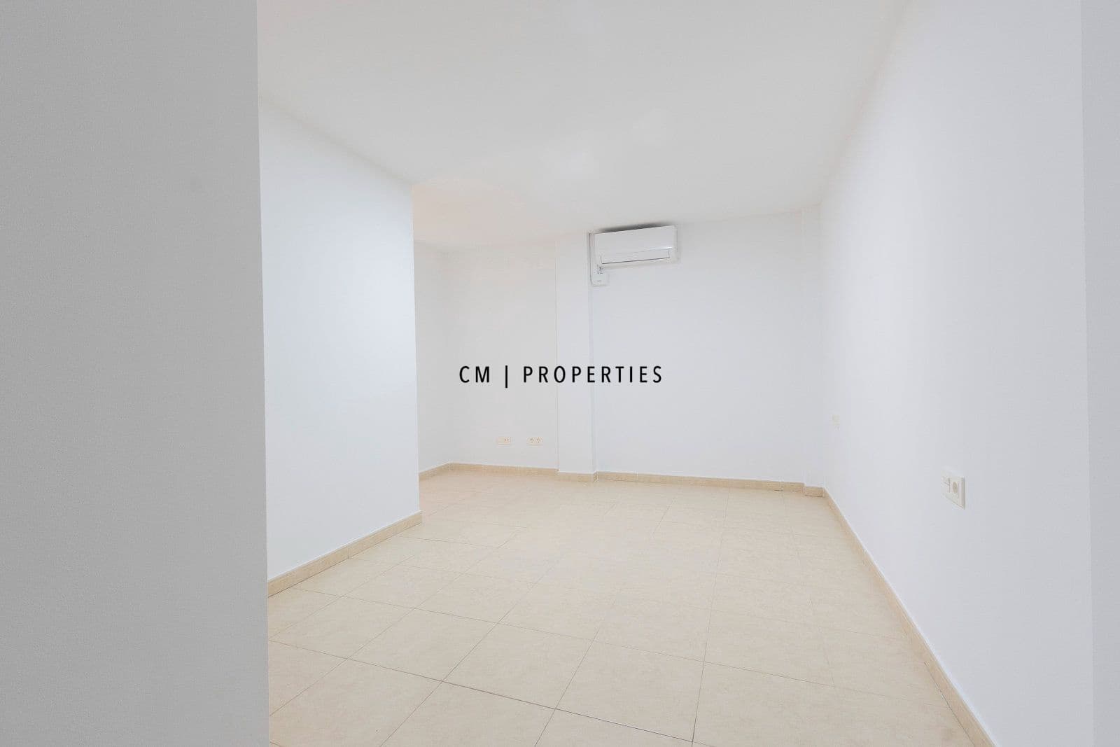 3 bedroom Penthouse for rent in Sagunto / Sagunt - € 1,500 (Ref: 9961163)