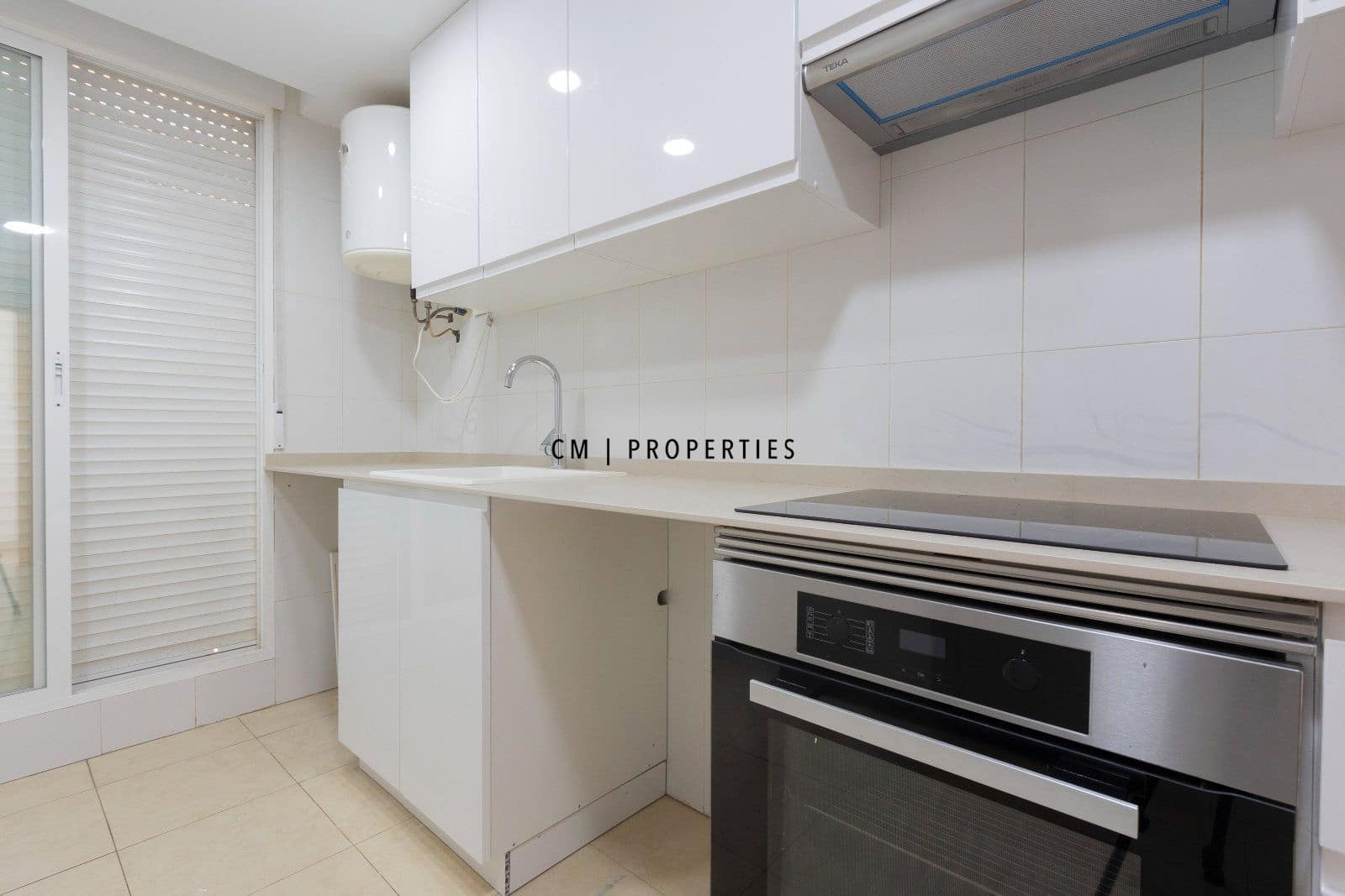 3 bedroom Penthouse for rent in Sagunto / Sagunt - € 1,500 (Ref: 9961163)