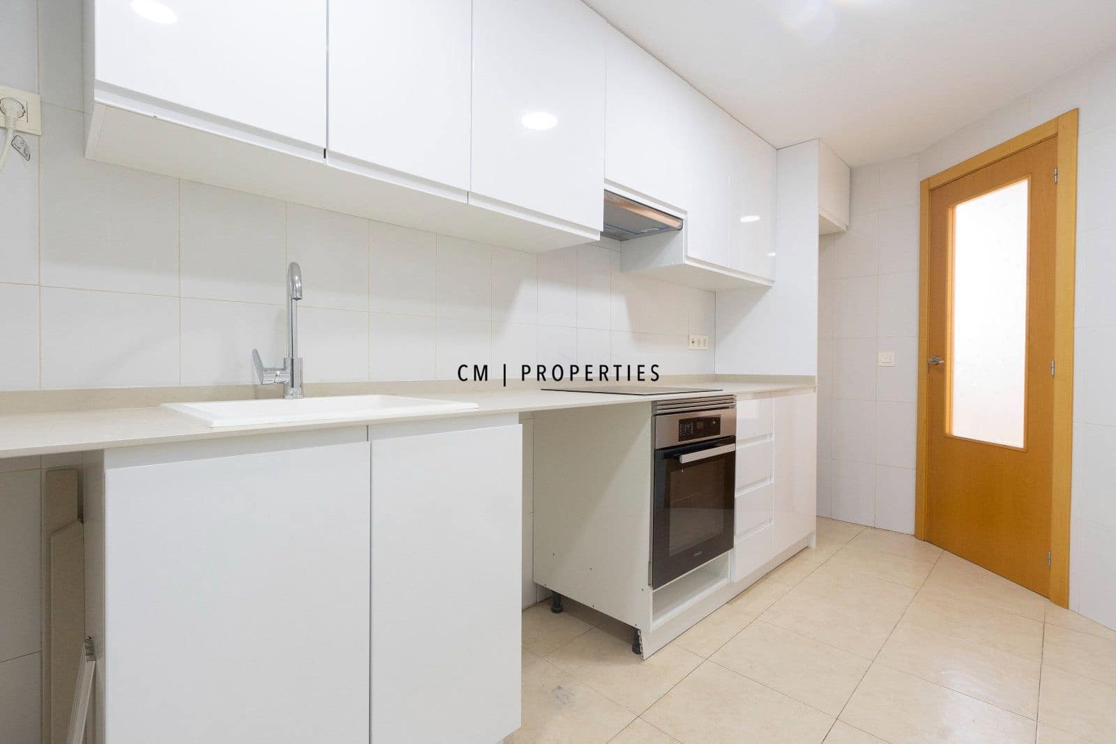 3 bedroom Penthouse for rent in Sagunto / Sagunt - € 1,500 (Ref: 9961163)