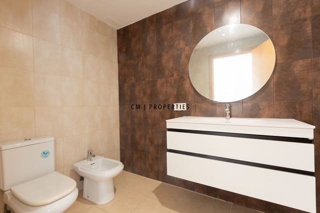 3 bedroom Penthouse for rent in Sagunto / Sagunt - € 1,500 (Ref: 9961163)