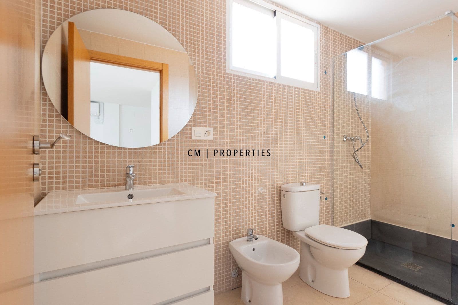 3 bedroom Penthouse for rent in Sagunto / Sagunt - € 1,500 (Ref: 9961163)