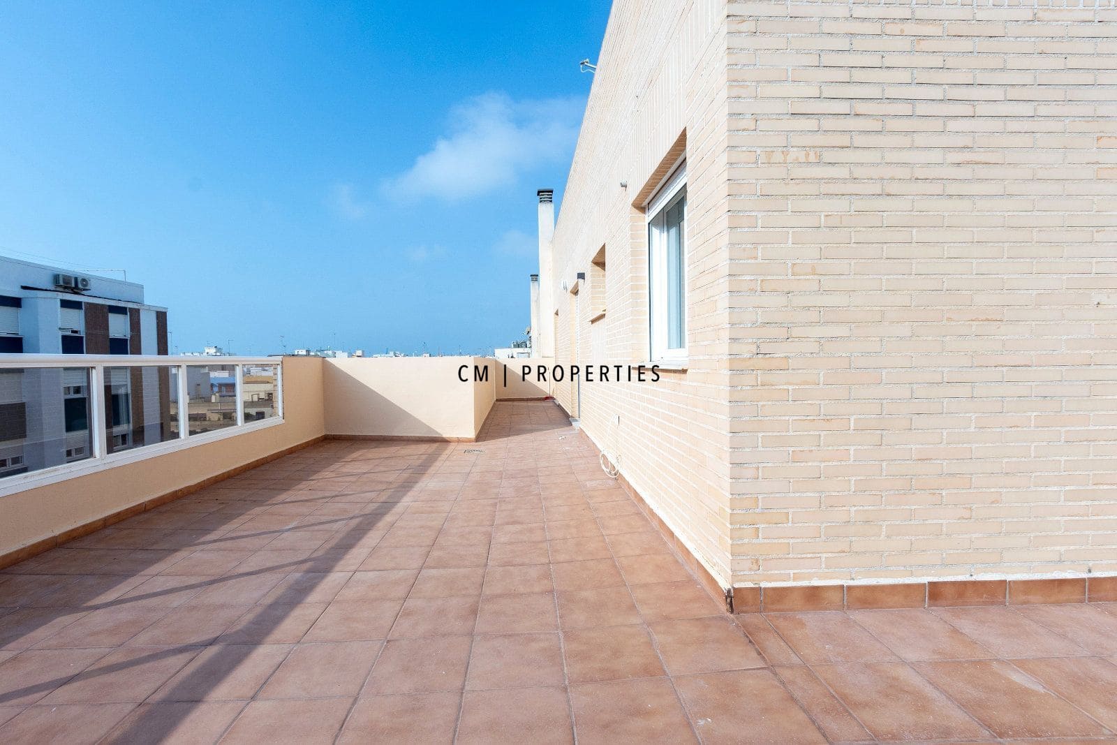 3 bedroom Penthouse for rent in Sagunto / Sagunt - € 1,500 (Ref: 9961163)