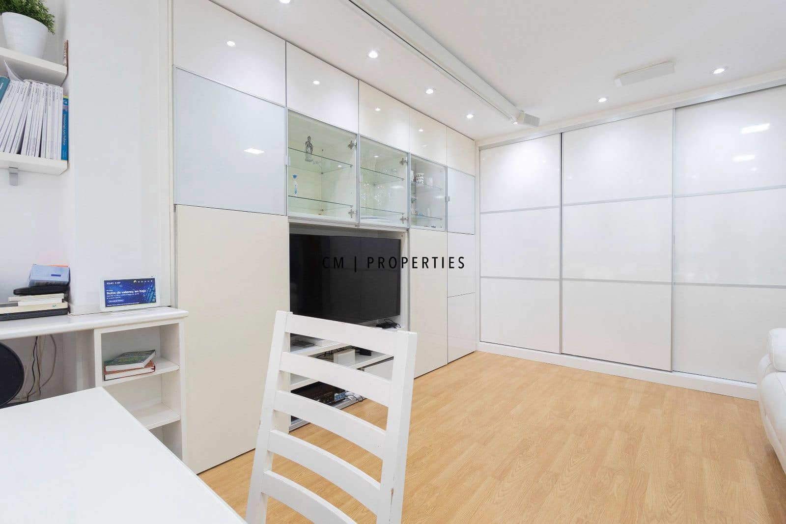 Appartement de 2 chambres à louer à Valence ville avec garage - 1 500 € (Ref: 9961520)