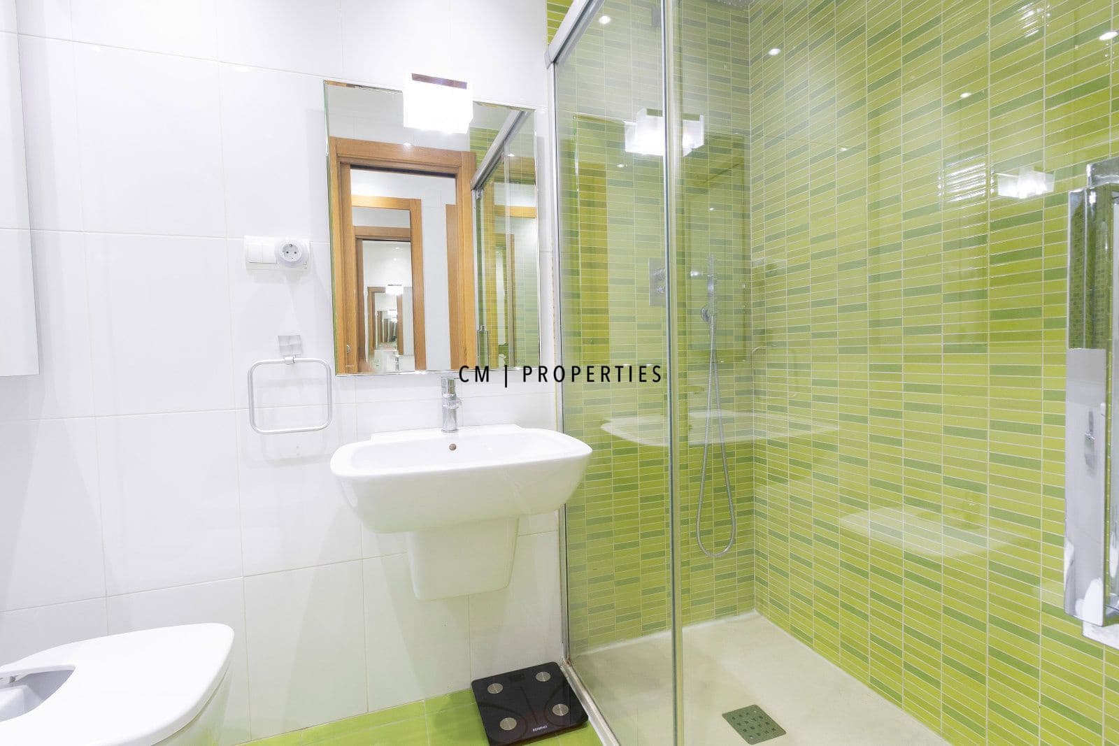 Appartement de 2 chambres à louer à Valence ville avec garage - 1 500 € (Ref: 9961520)