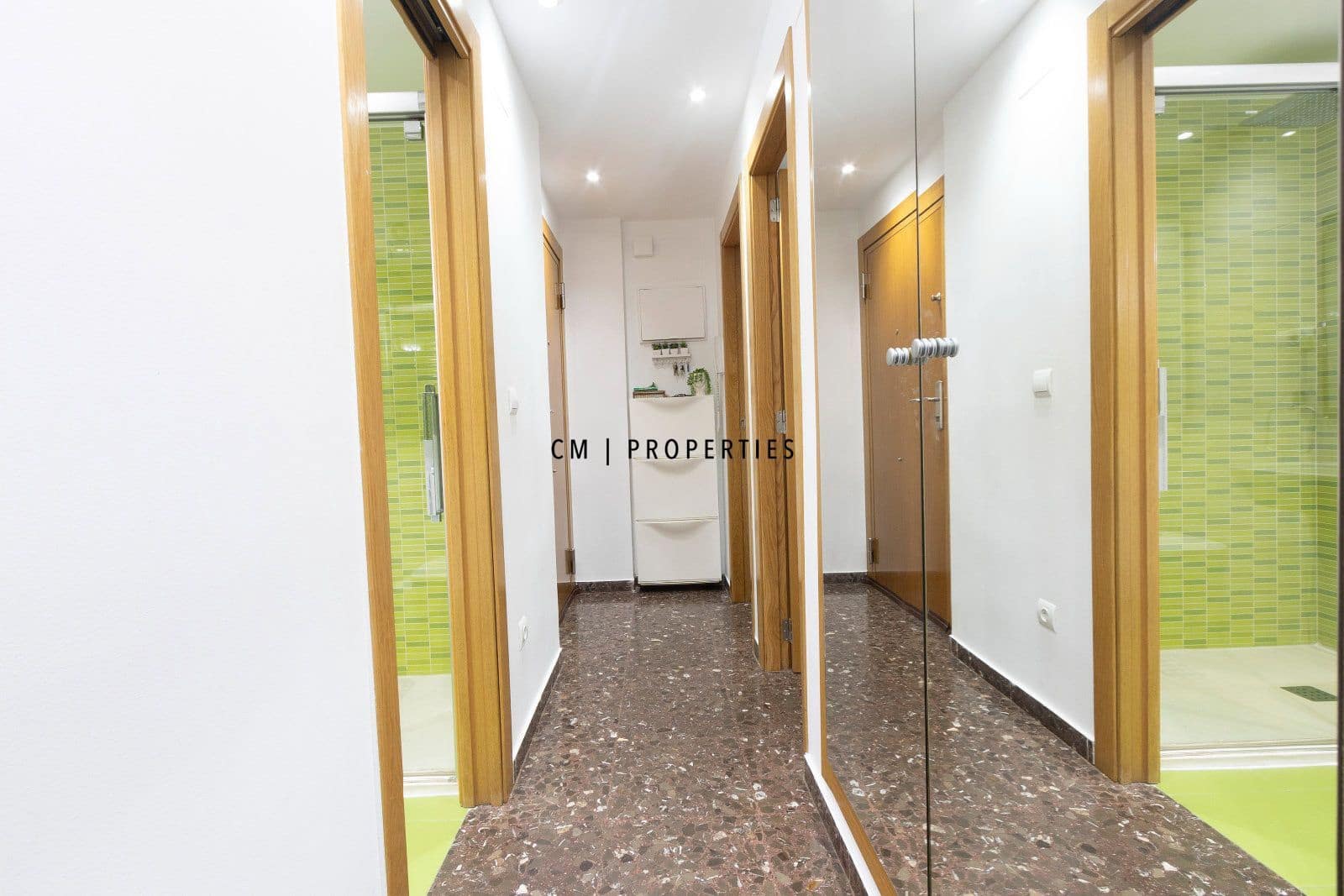 Appartement de 2 chambres à louer à Valence ville avec garage - 1 500 € (Ref: 9961520)
