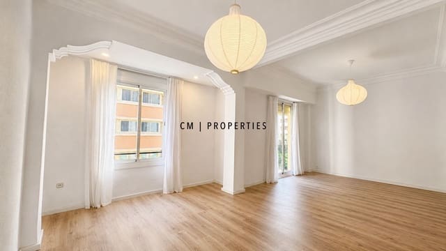 4 camera da letto Appartamento da affittare in Extramurs, Valencia città - 1.750 € (Rif: 9964004)