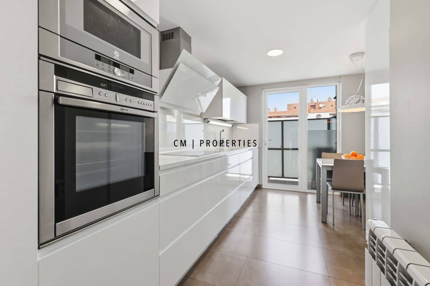 4 Zimmer Wohnung zu verkaufen in Valencia Stadt mit Pool Garage - 1.190.000 € (Ref: 9965524)