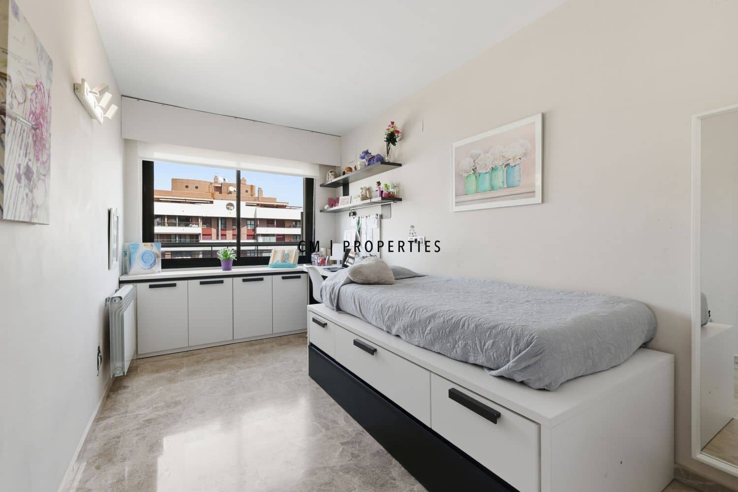 4 Zimmer Wohnung zu verkaufen in Valencia Stadt mit Pool Garage - 1.190.000 € (Ref: 9965524)