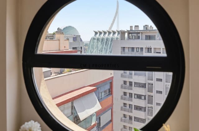 4 soveværelse Lejlighed til salg i Valencia by med swimmingpool garage - € 1.190.000 (Ref: 9965524)