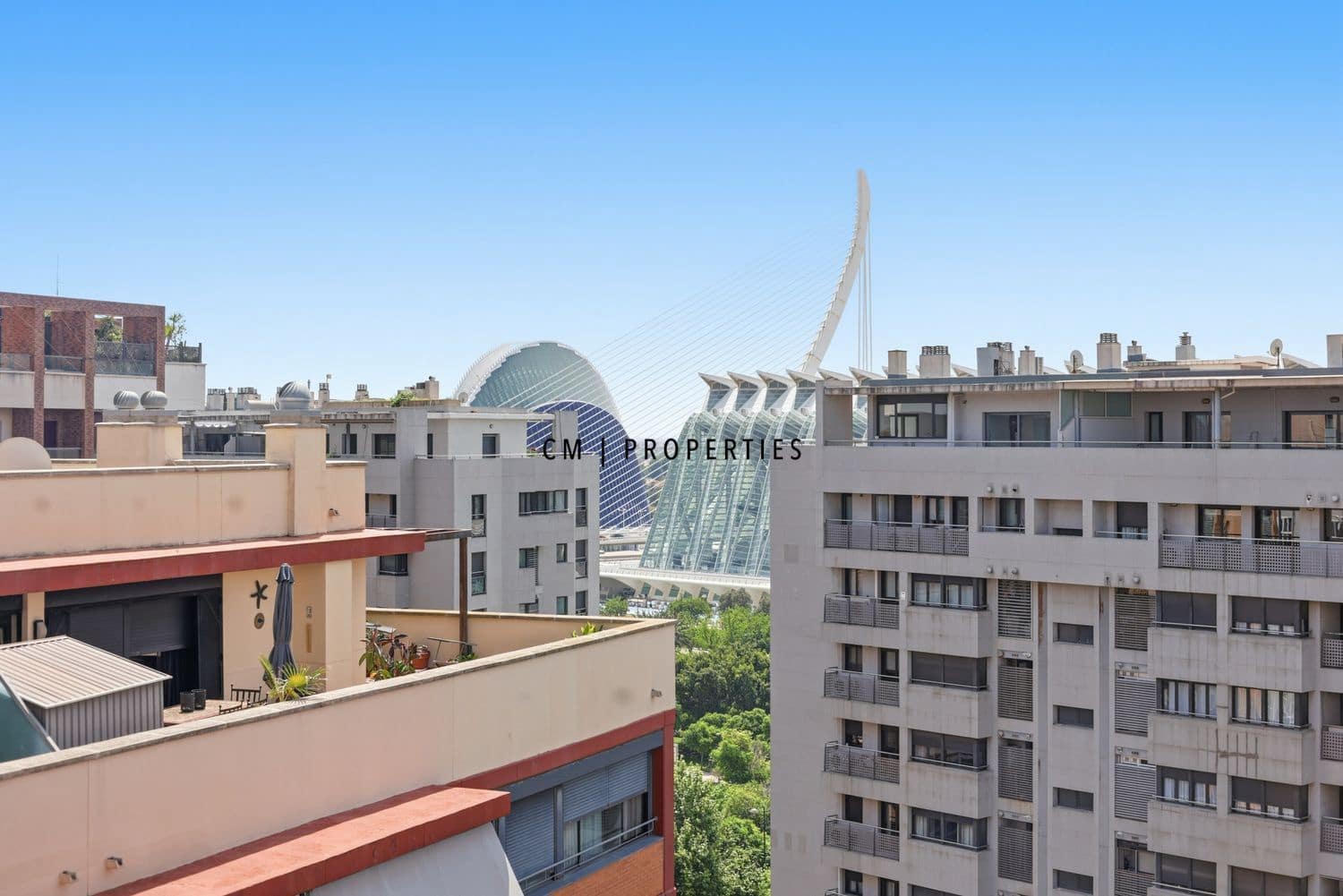 4 Zimmer Wohnung zu verkaufen in Valencia Stadt mit Pool Garage - 1.190.000 € (Ref: 9965524)