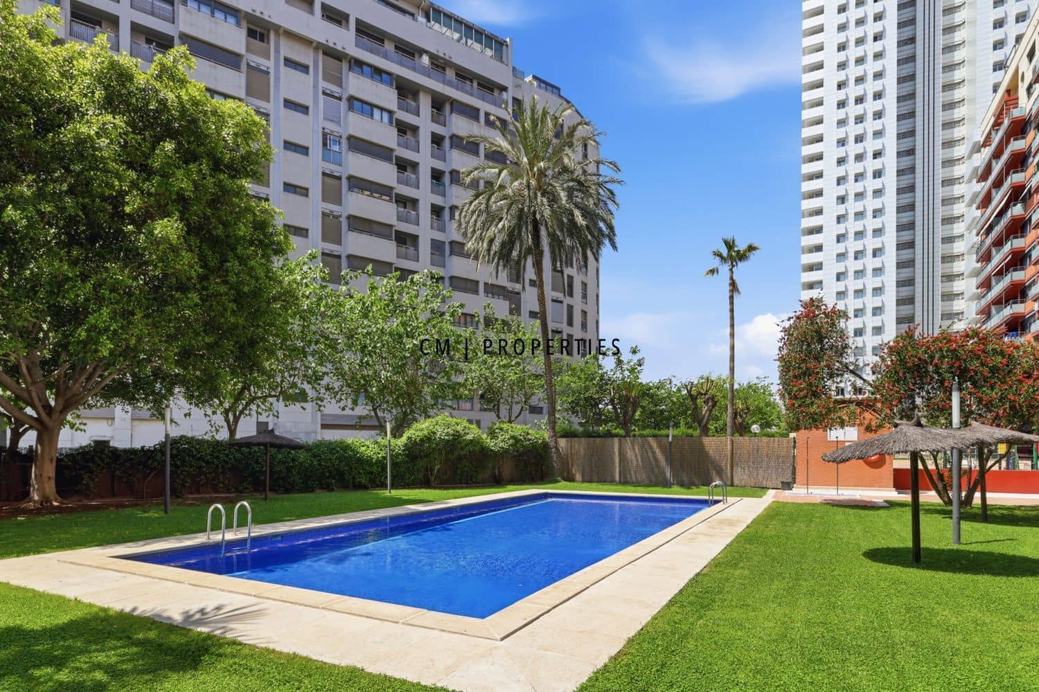 4 Zimmer Wohnung zu verkaufen in Valencia Stadt mit Pool Garage - 1.190.000 € (Ref: 9965524)